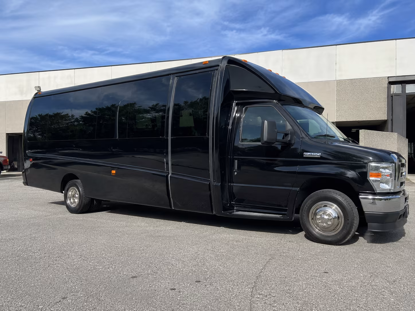 akron airport shuttle bus rentals for private groups