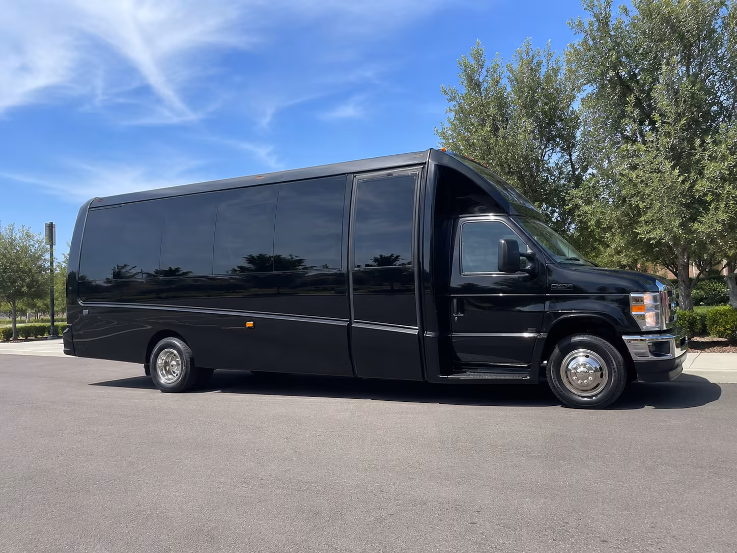 rent a field trip bus to akron museums and science centers